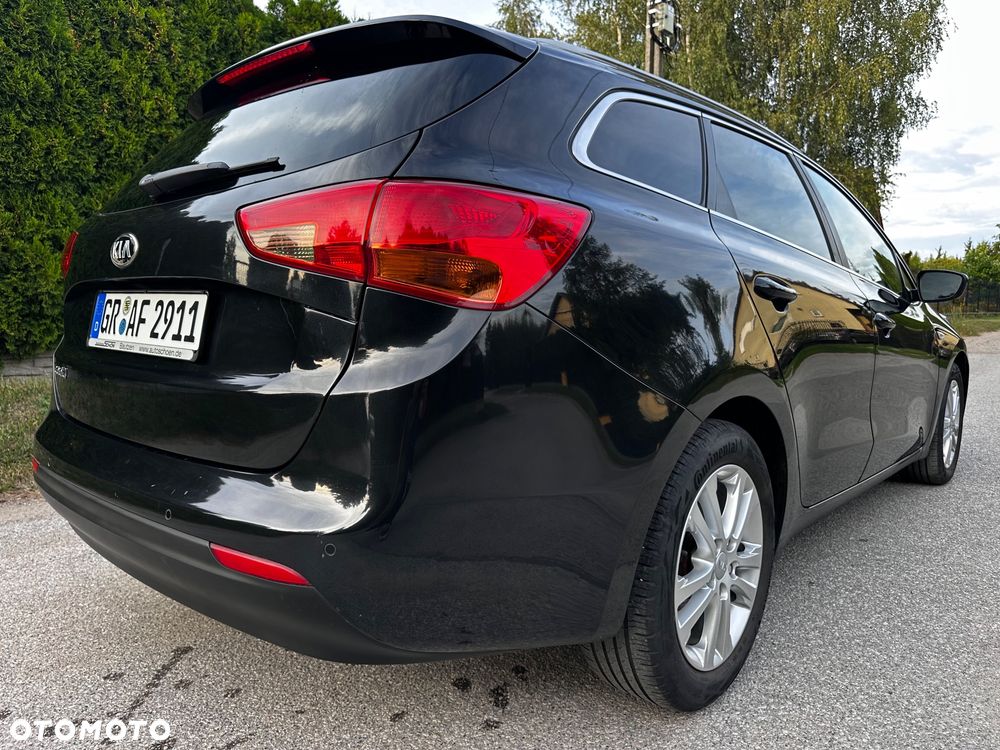 Kia Ceed 1.6 GDI Fifa World Cup Edition - 12