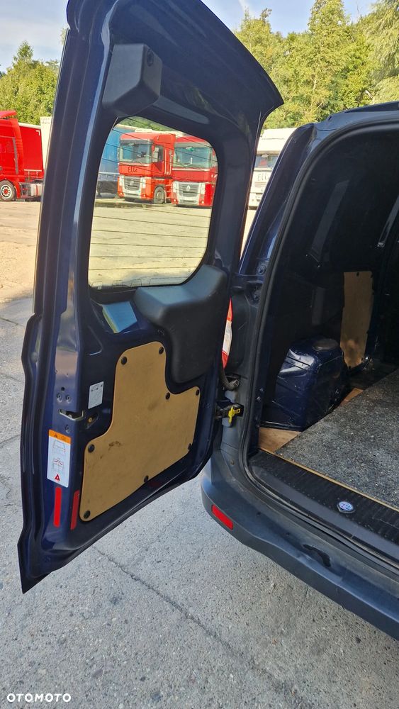 Ford TRASIT COURIER - 19