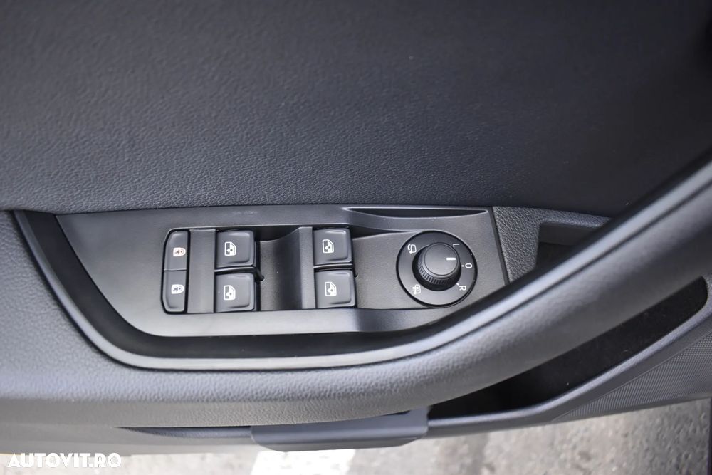 Skoda Superb 2.0 TDI DSG Ambition - 34