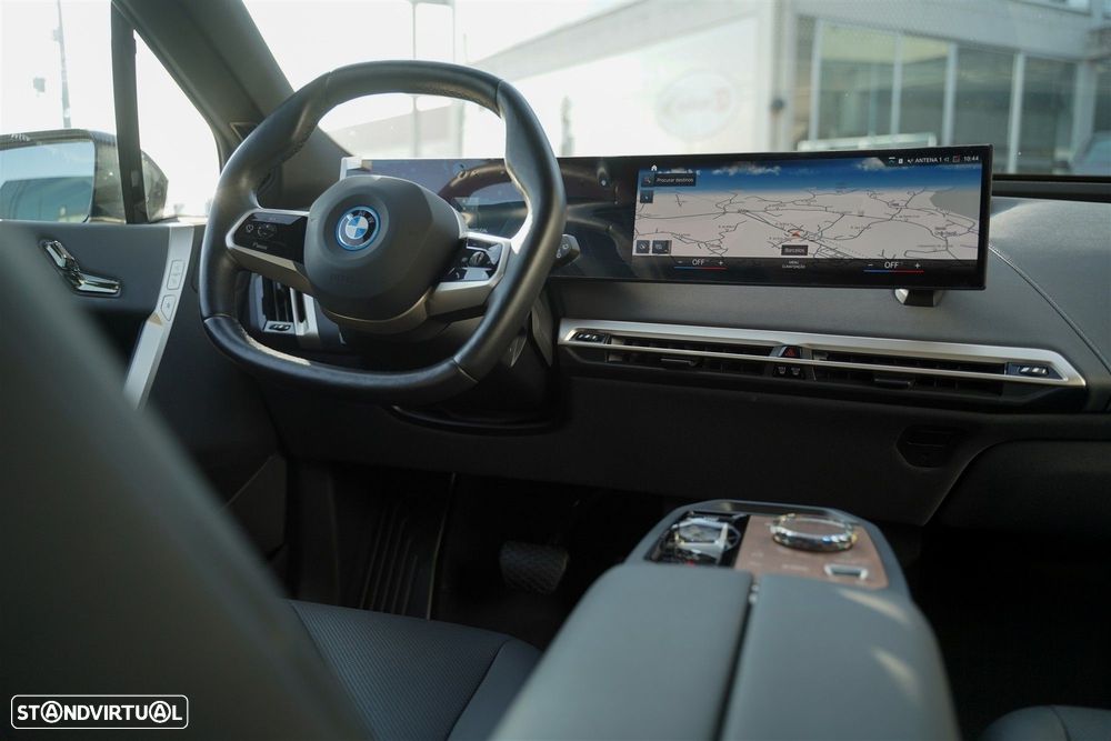 BMW iX xDrive 40 Pack Desportivo - 22