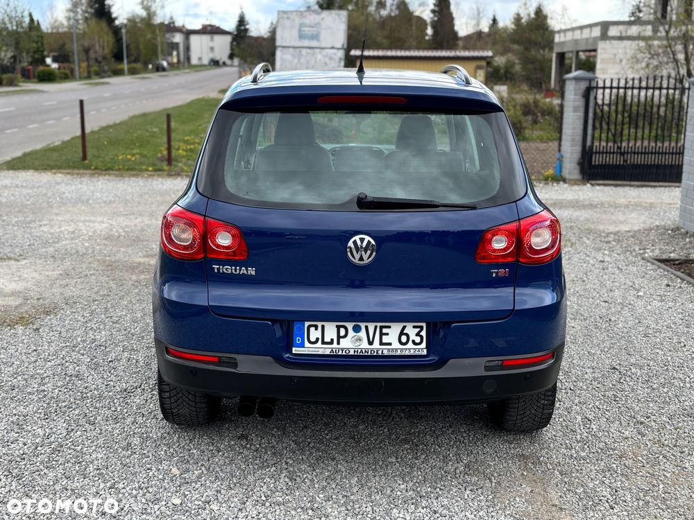 Volkswagen Tiguan - 22