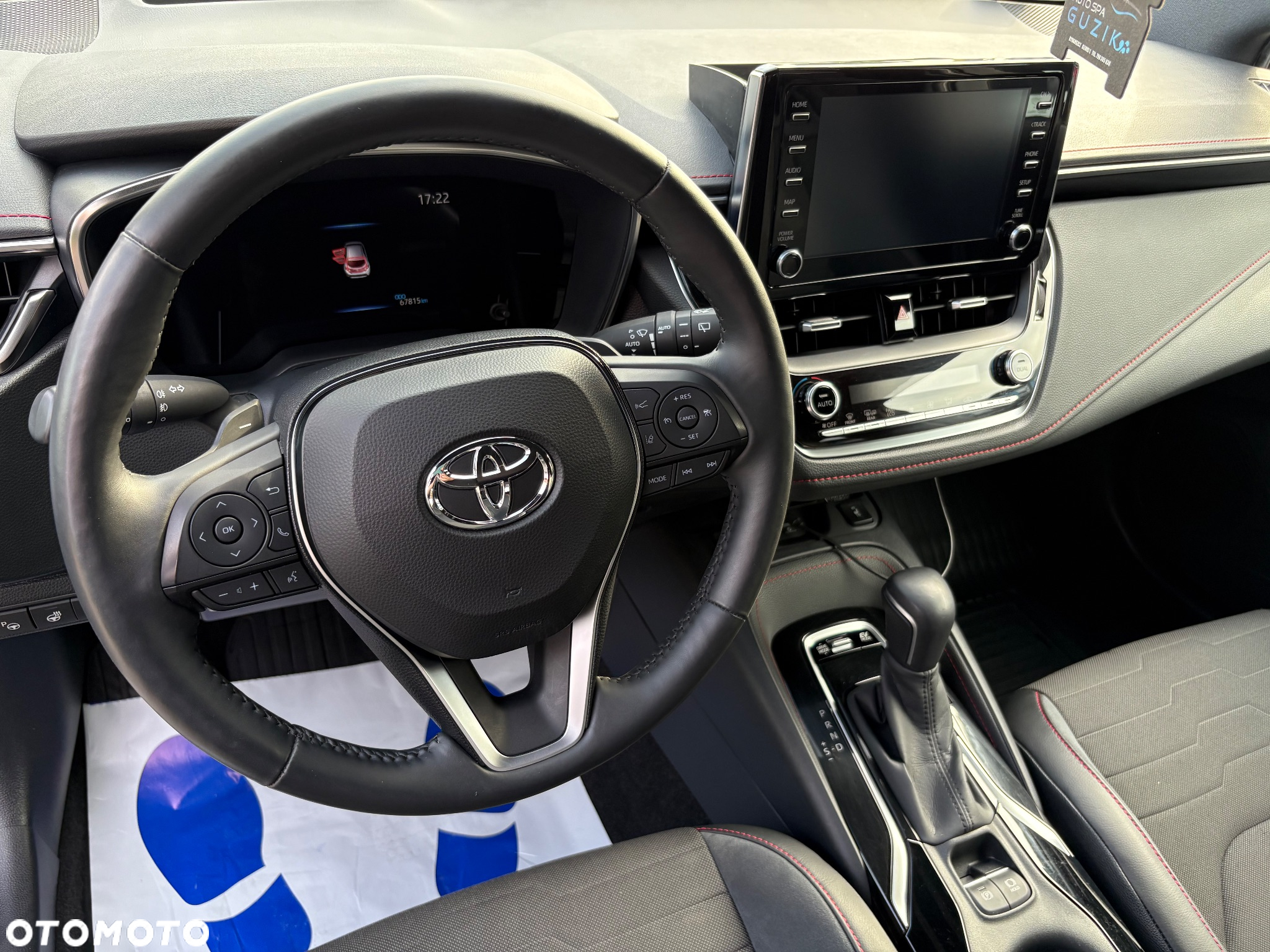 Toyota Corolla 2.0 Hybrid Executive - 10