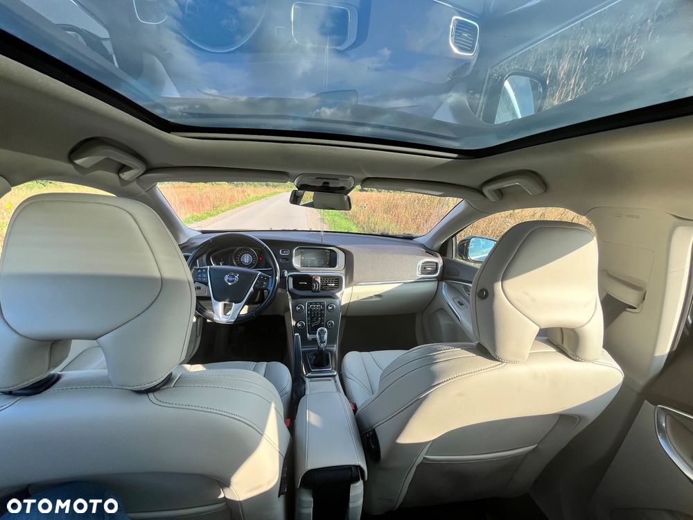 Volvo V40 ver-t3-momentum - 8