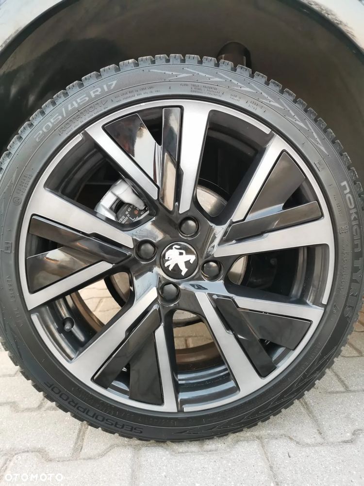 Peugeot 208 - 21