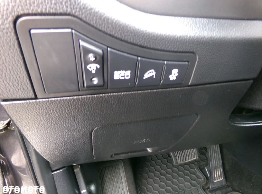 Kia Sportage 2.0 CRDI L AWD - 13