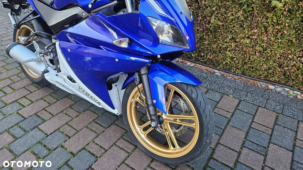 Yamaha YZF - 17