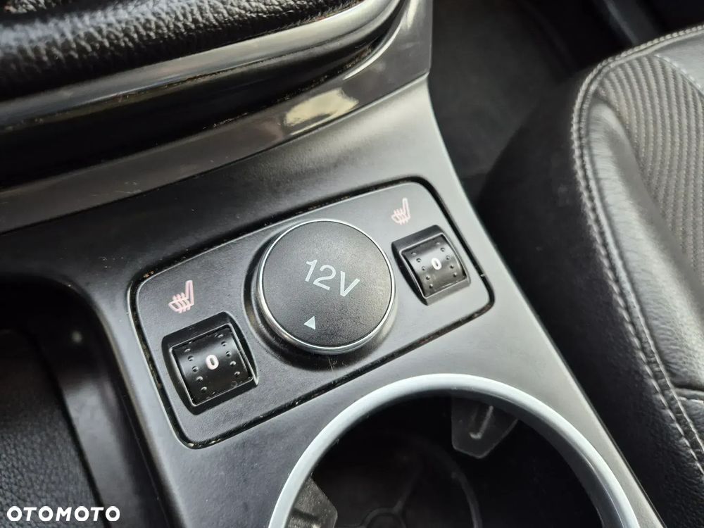 Ford Kuga 2.0 TDCi 2x4 Titanium - 8