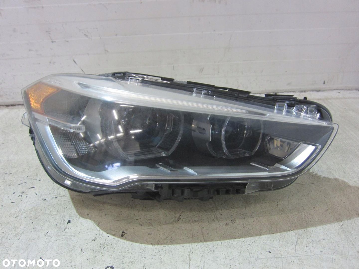 BMW X1 F48 2017R LAMPA PRZEDNIA PRZÓD PRAWA LED 7428740 USA 63117428740 - 1