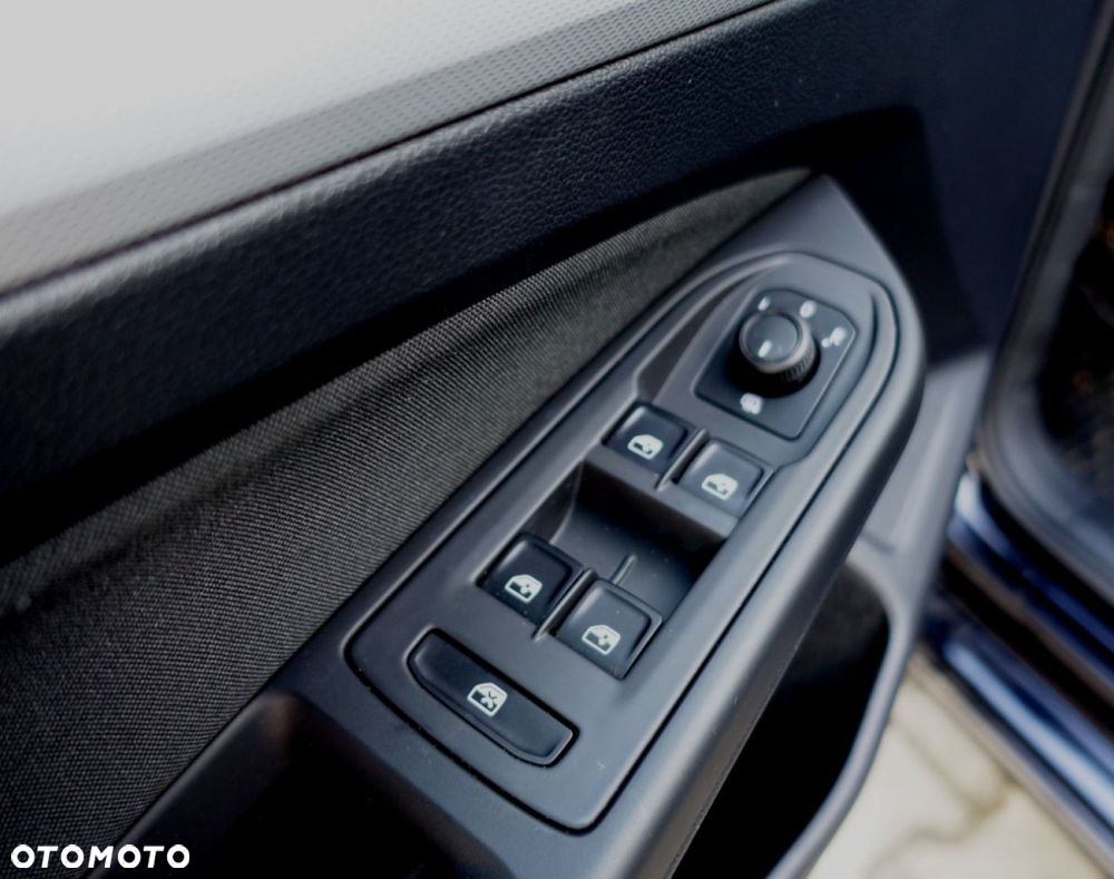 Volkswagen Golf - 16