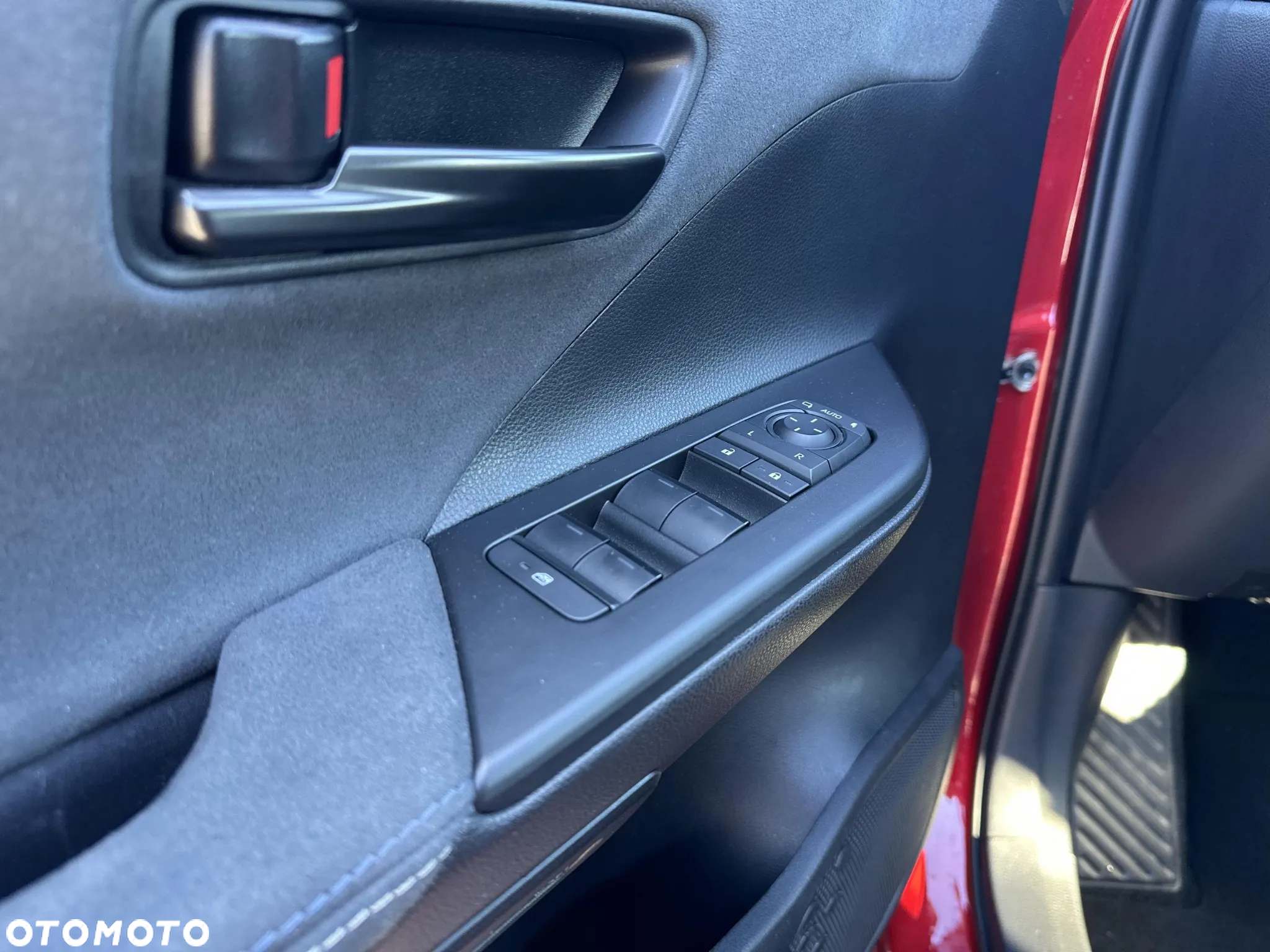 Toyota C-HR 2.0 Hybrid Dynamic Force Executive - 23