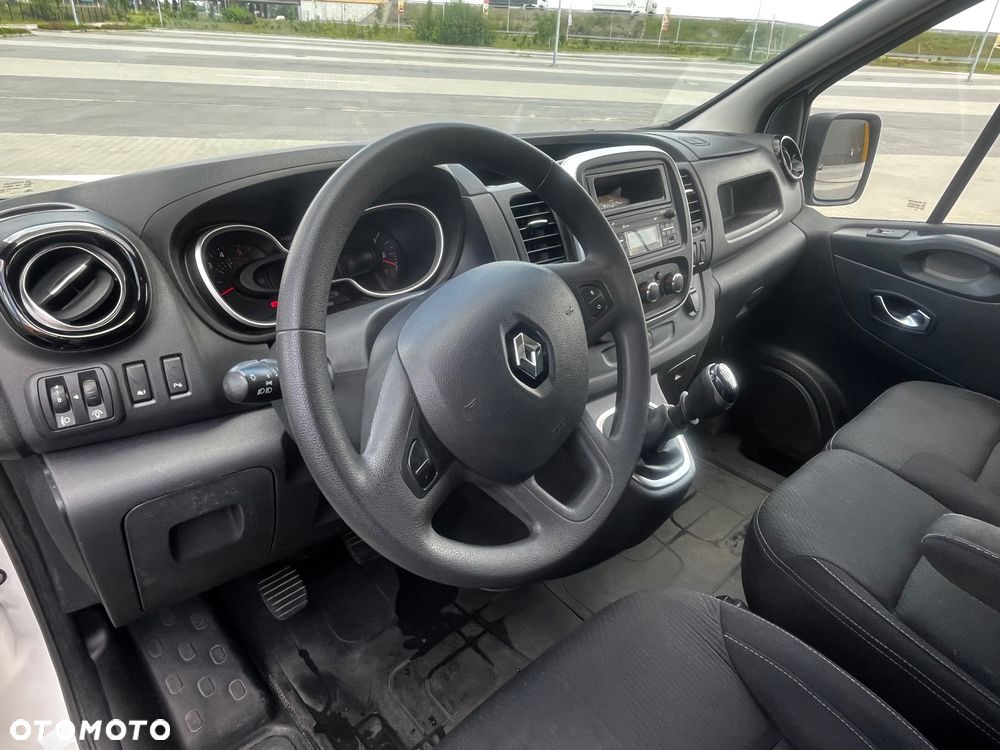 Renault Trafic - 16
