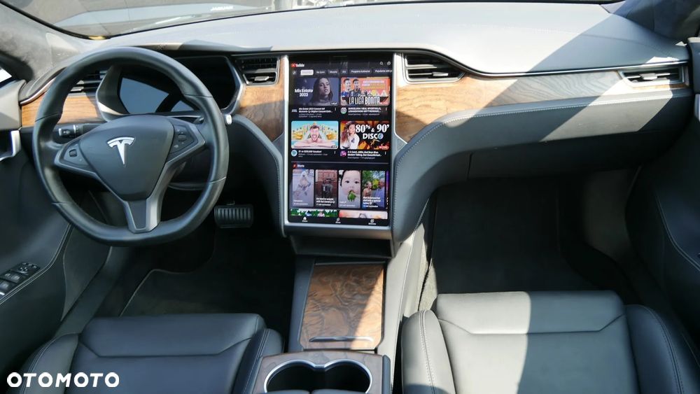 Tesla Model S Dual Motor Allradantrieb - 20
