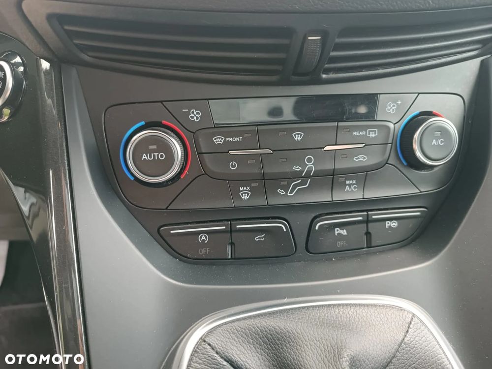 Ford Kuga 2.0 TDCi 2x4 ST-Line - 14