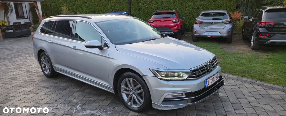 Volkswagen Passat - 1