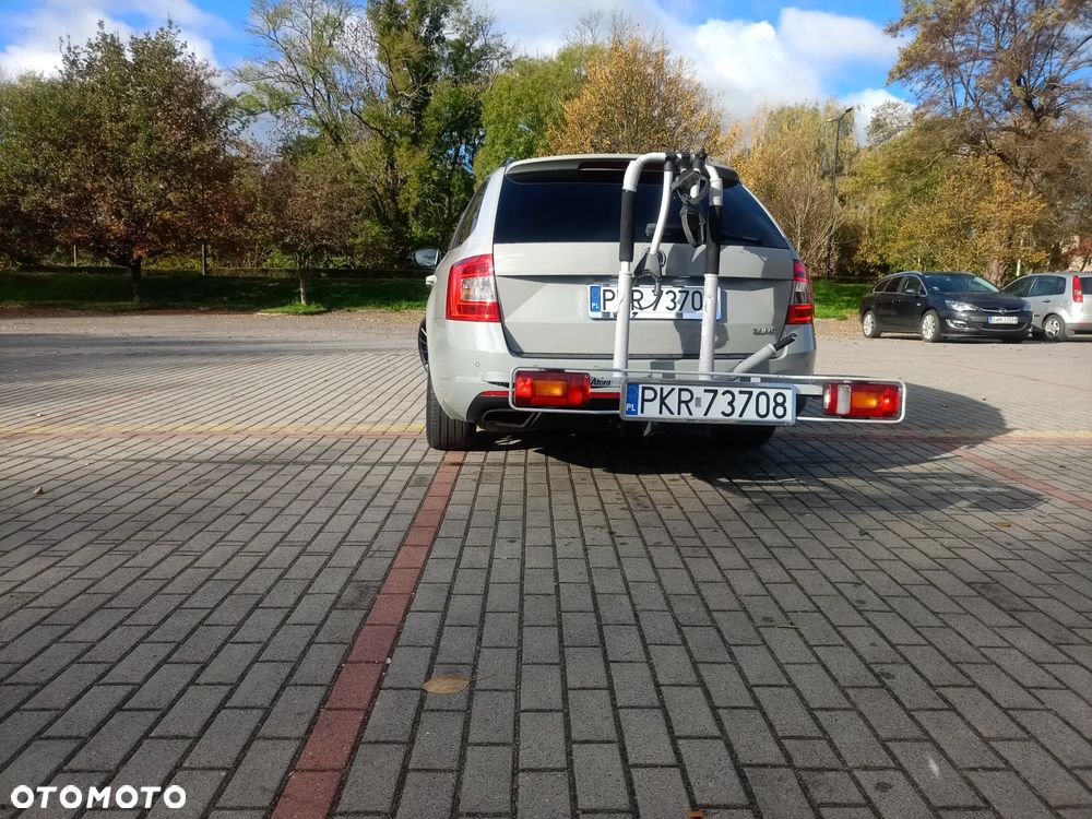Skoda Octavia 2.0 TDI (Green tec) DSG RS - 23
