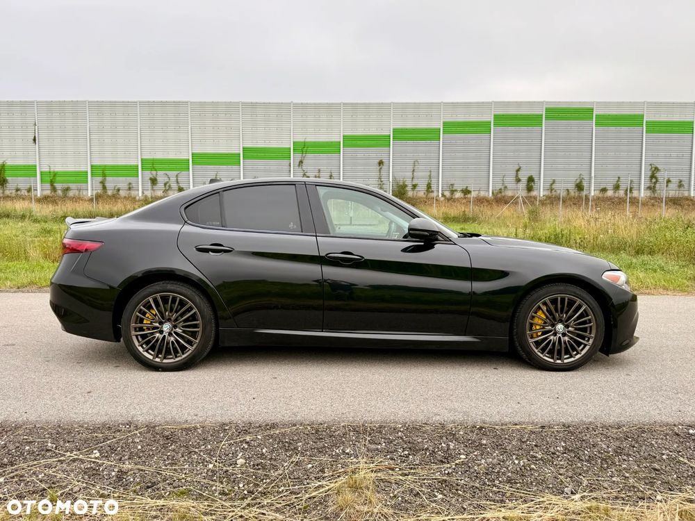 Alfa Romeo Giulia 2.0 Turbo TI Q4 - 10