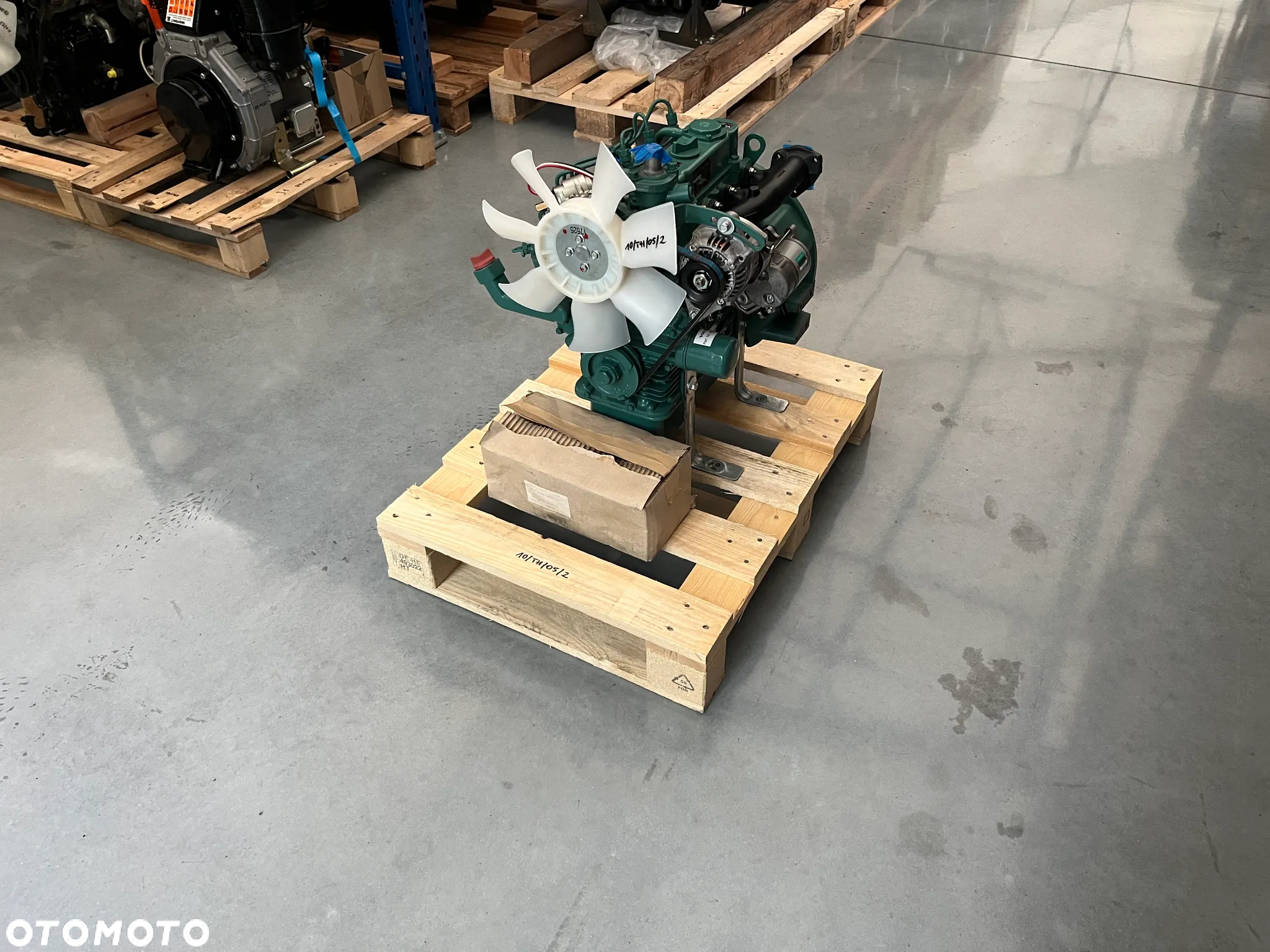 SILNIK VOLVO 9A-E4 9A KUBOTA D902 17000 NETTO - 8