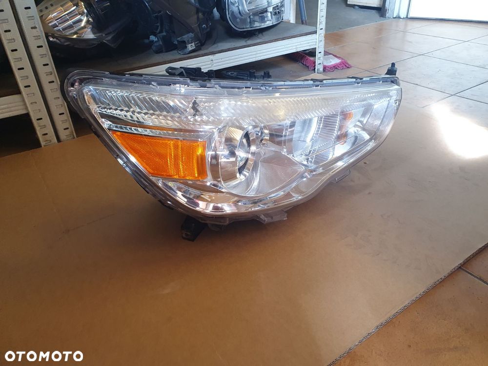REFLEKTOR PRAWY MITSUBISHI ASX LIFT EUROPA 2010- - 2