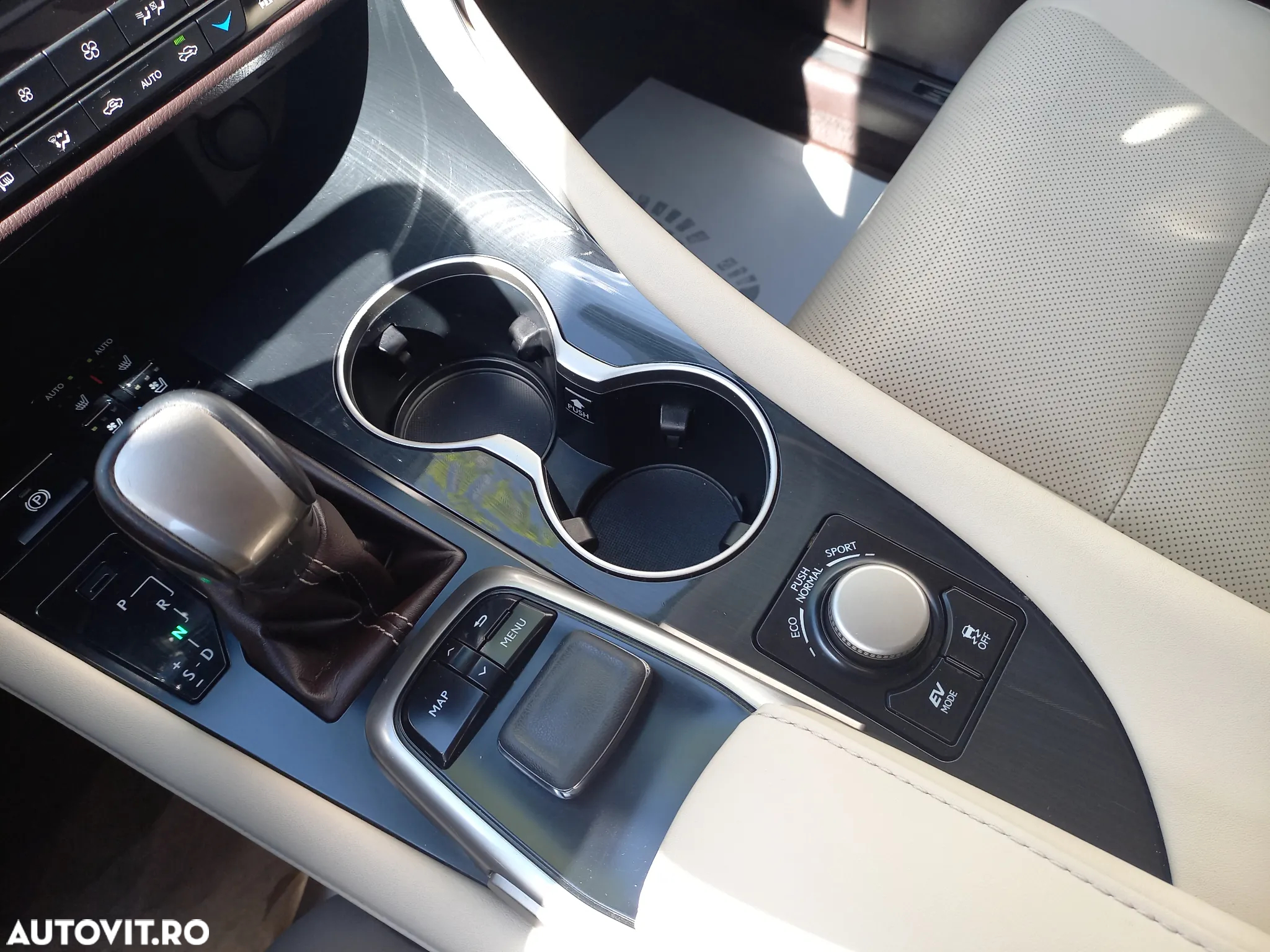 Lexus Seria RX 450h (hybrid) Executive Line - 32