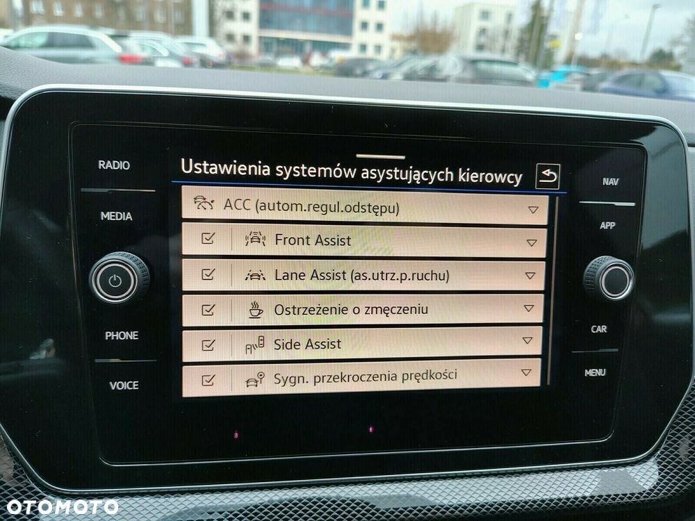 Volkswagen T-Cross - 19