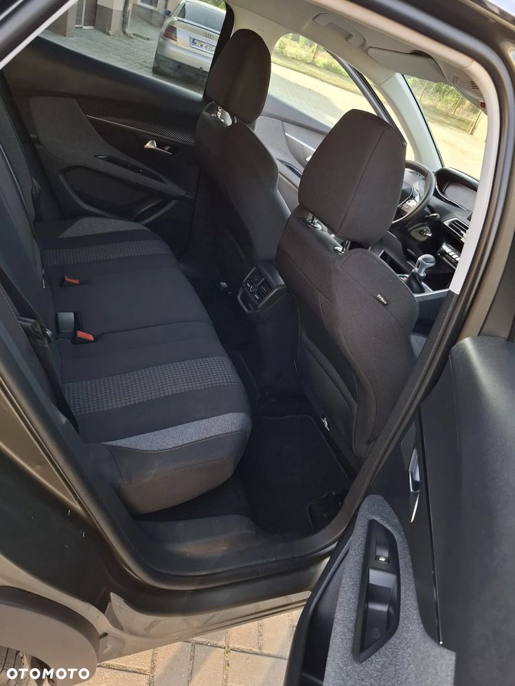 Peugeot 3008 1.6 HDi Active - 29