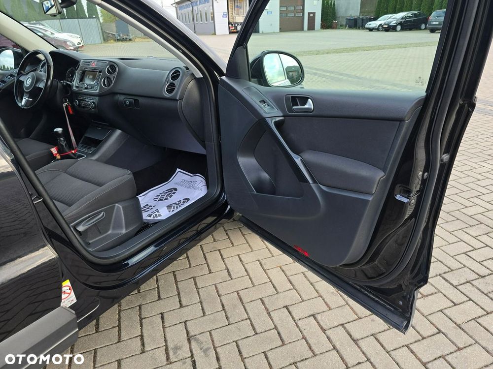 Volkswagen Tiguan - 24