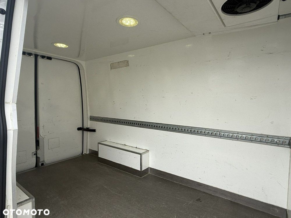 Volkswagen Crafter - 11