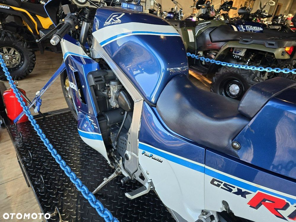 Suzuki GSX-R - 17