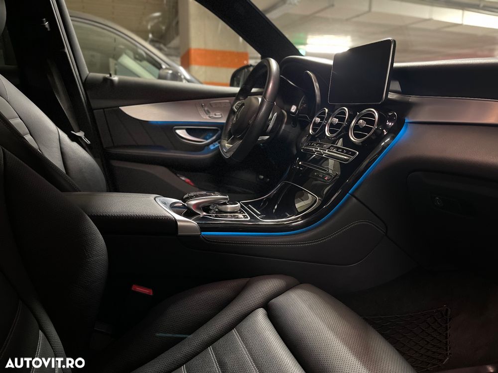 Mercedes-Benz GLC 250 d 4Matic 9G-TRONIC AMG Line - 33