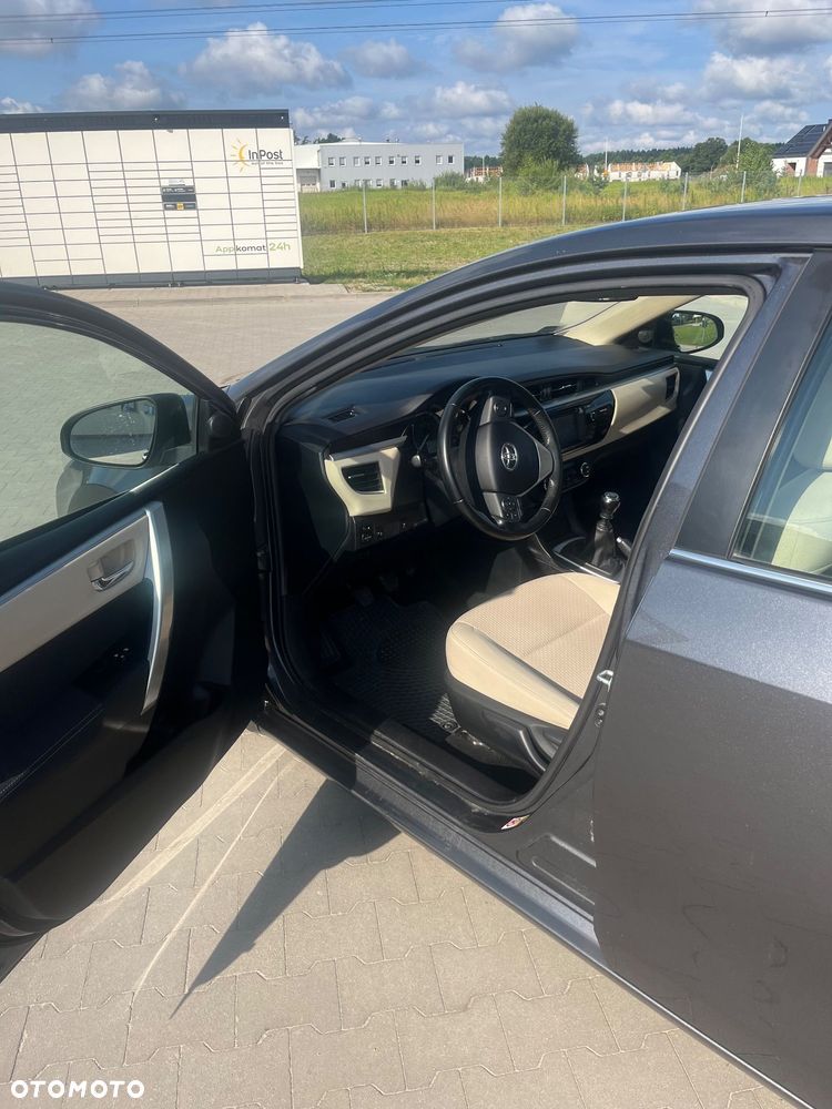 Toyota Corolla 1.6 Premium - 9