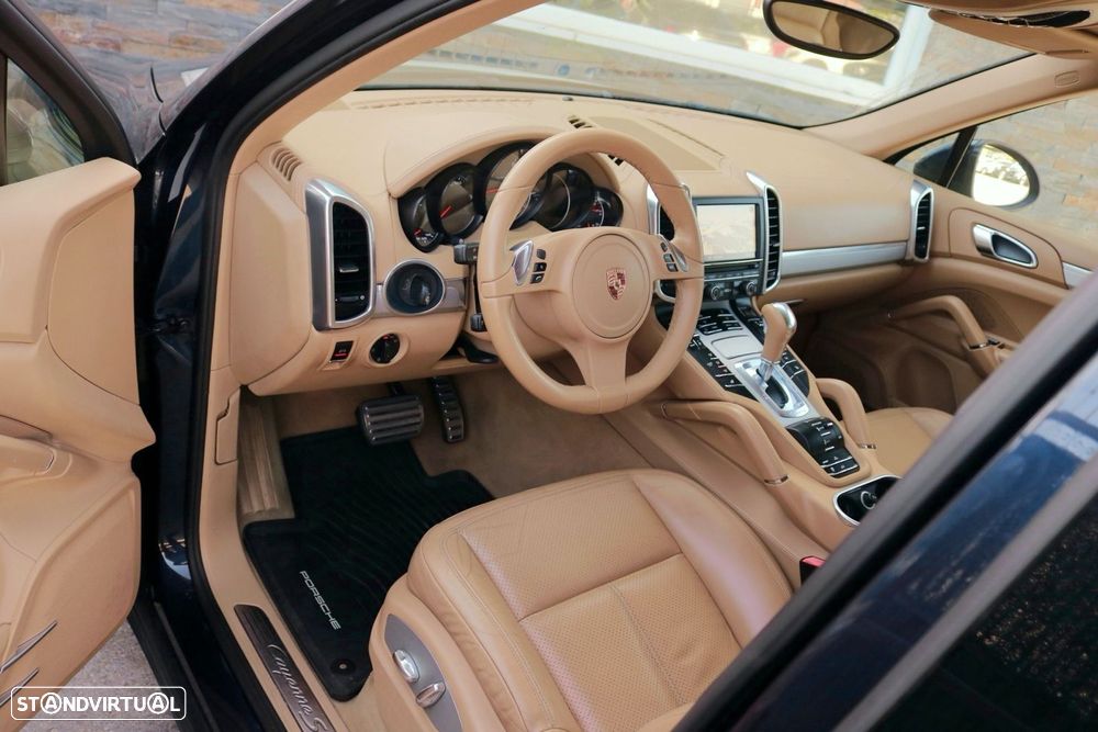 Porsche Cayenne S - 8