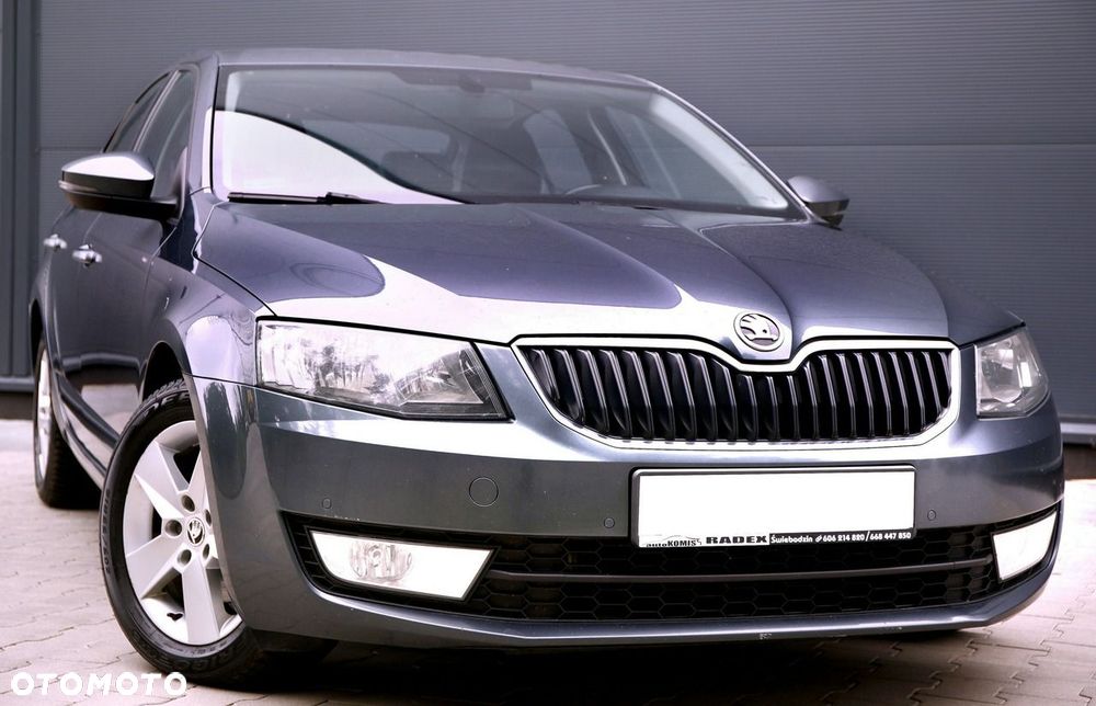 Skoda Octavia 2.0 TDI Edition DSG - 14