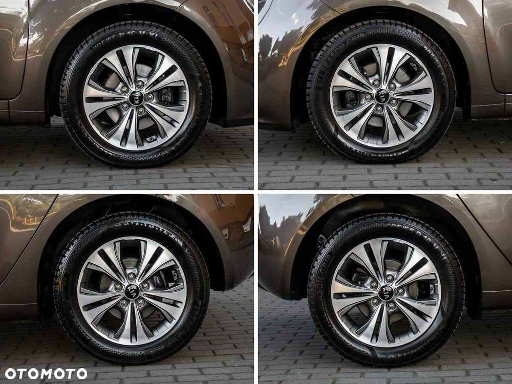 Kia Venga 1.6 CVVT Black Collection - 13
