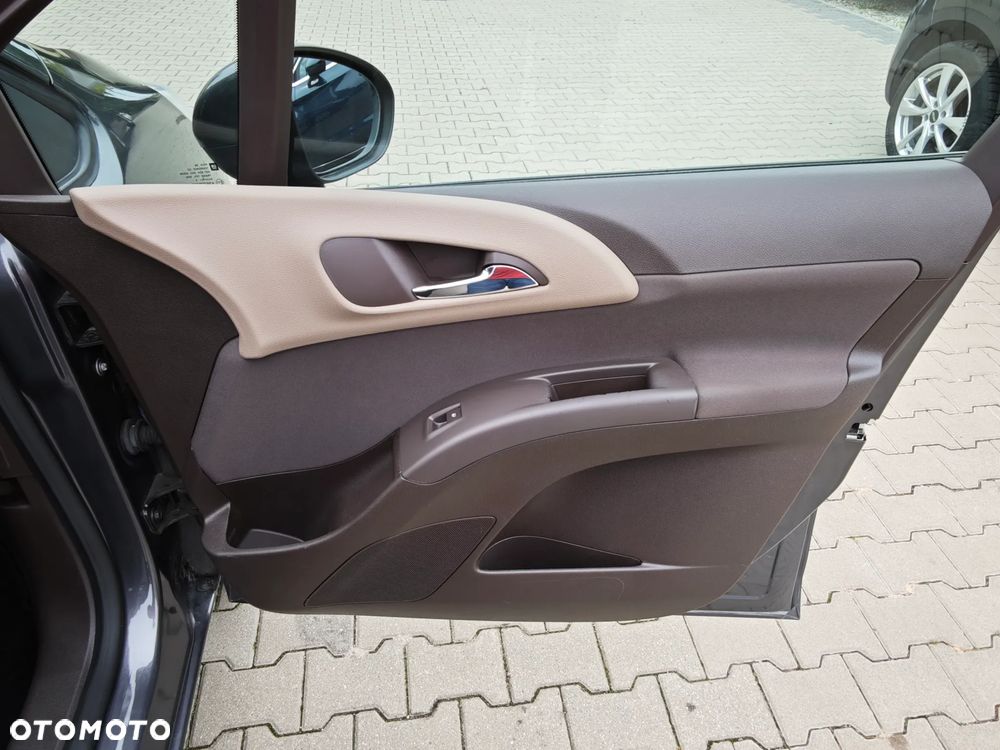 Opel Meriva 1.4 Design Edition - 32