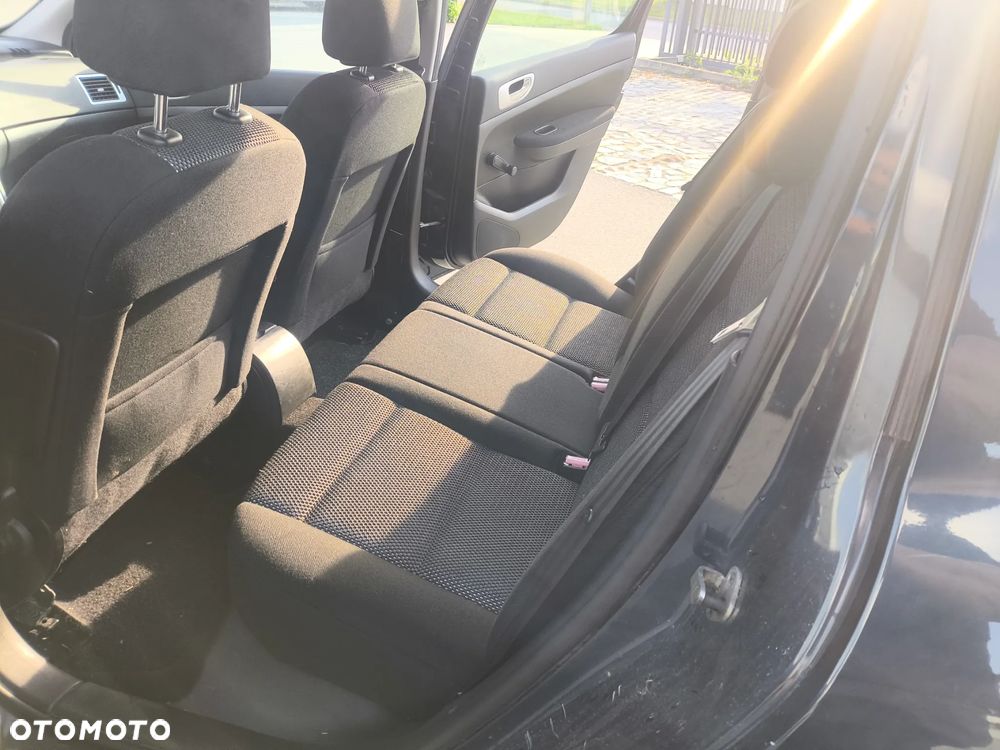 Peugeot 307 1.6 - 8