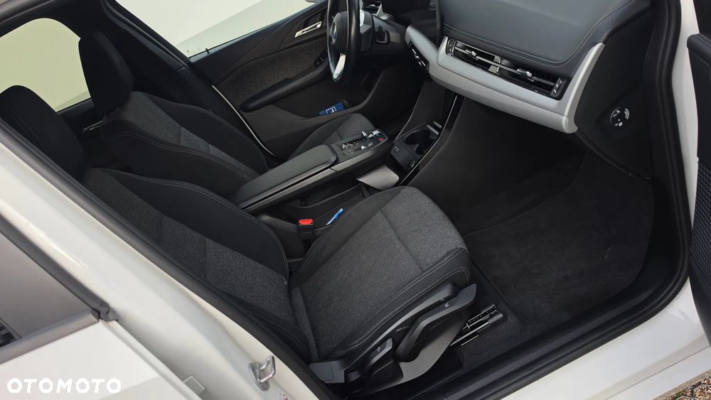 BMW Seria 2 218d - 22
