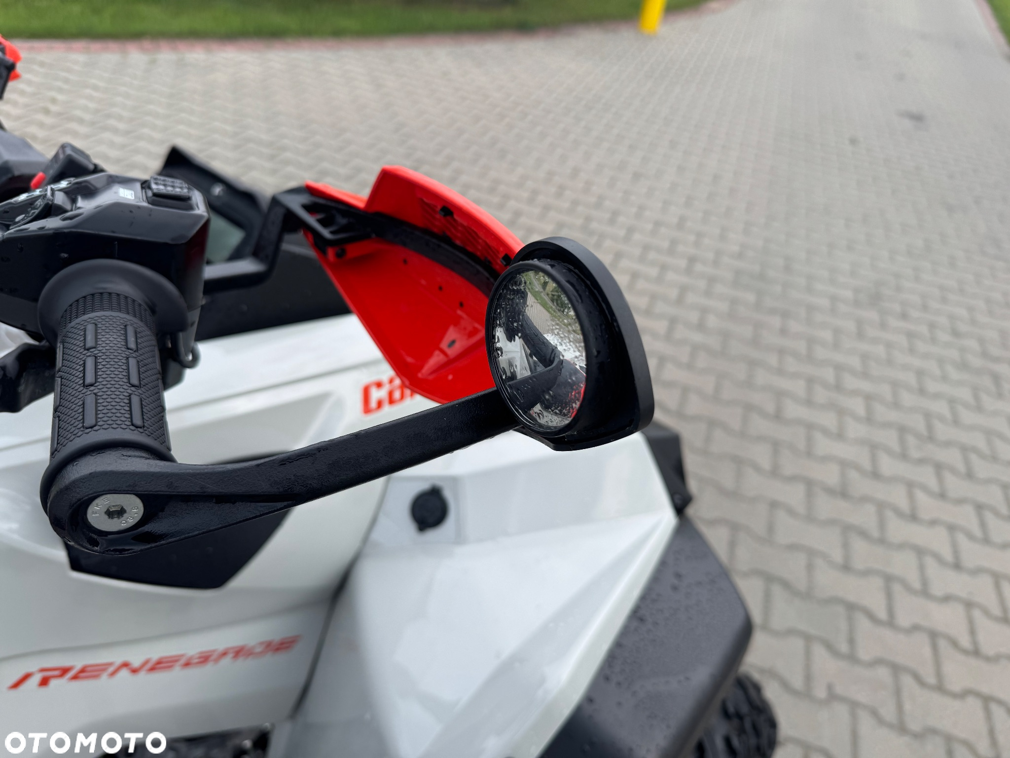 Can-Am Renegade - 24
