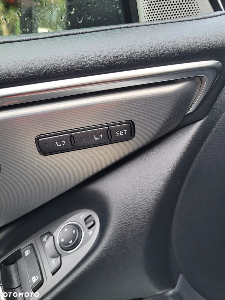 Infiniti Q60 Q60S 3.0t AWD Sport Tech - 22