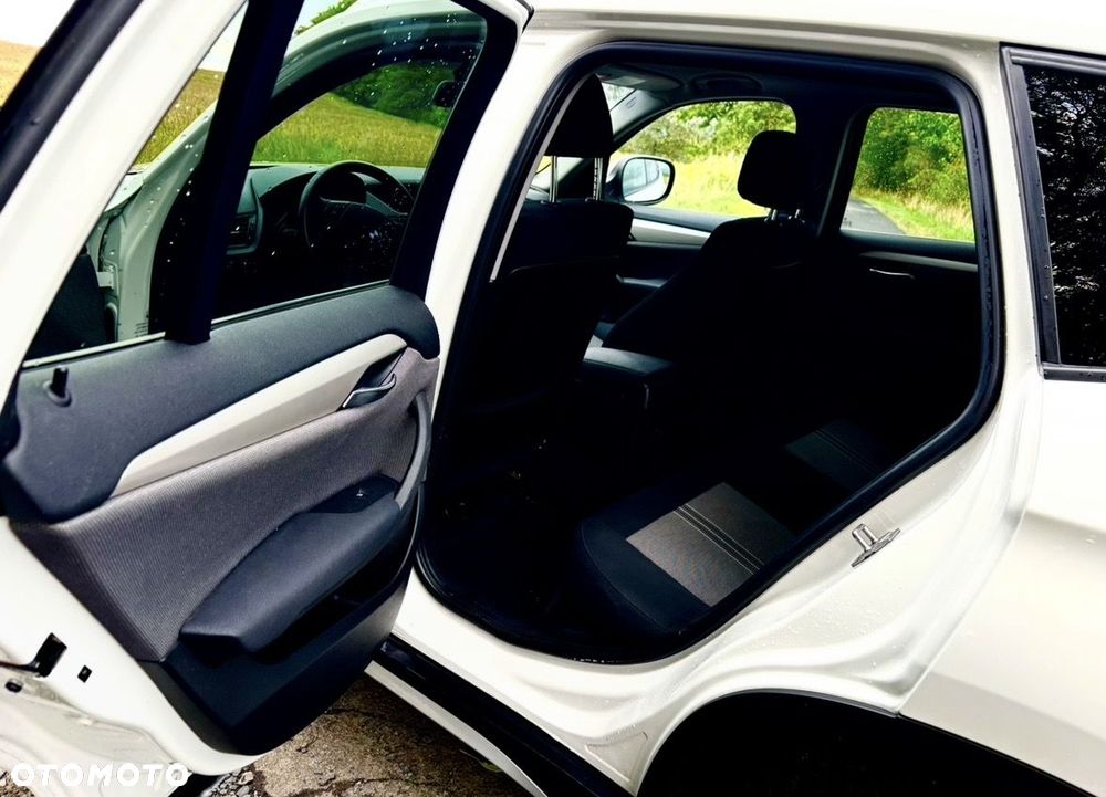 BMW X1 xDrive20d - 4