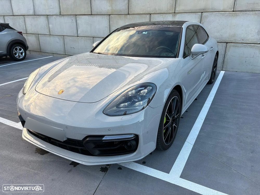 Porsche Panamera Sport Turismo Turbo S E-Hybrid - 2