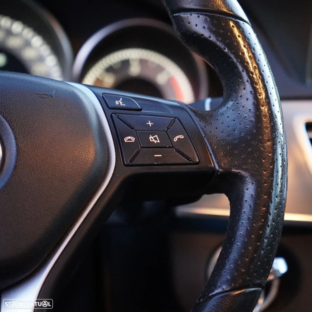 Mercedes-Benz E 300 Bluetec Hybrid Avantgarde - 18