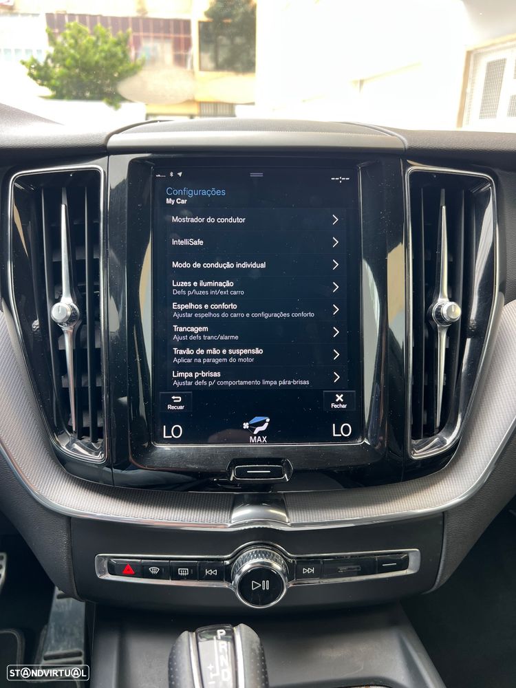 Volvo XC 60 2.0 D4 R-Design AWD Geartronic - 49