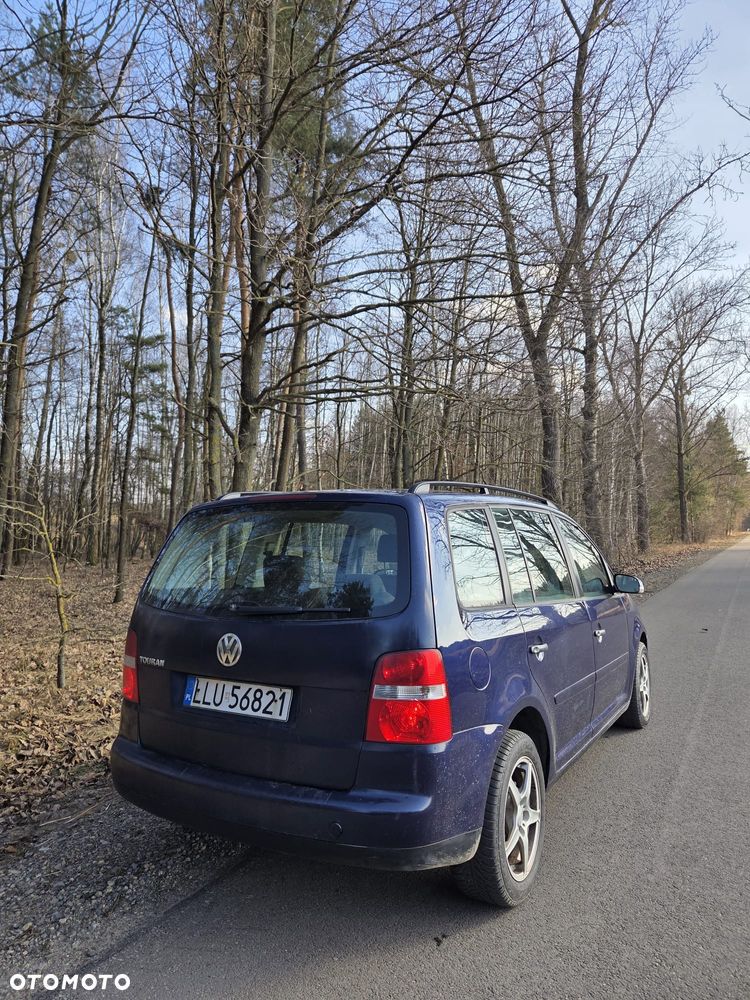 Volkswagen Touran - 6