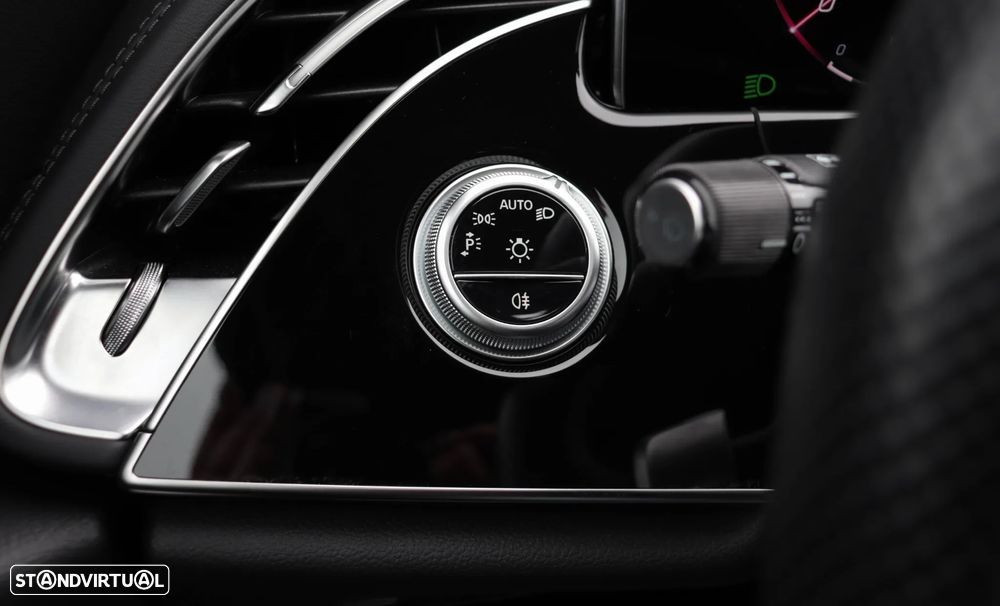 Mercedes-Benz E 300 de - 34