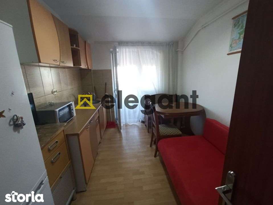 2 decomandate, 68 mp, bloc 2007, mobilat, Craiovita-Kaufland - Imagine principală: 2/10