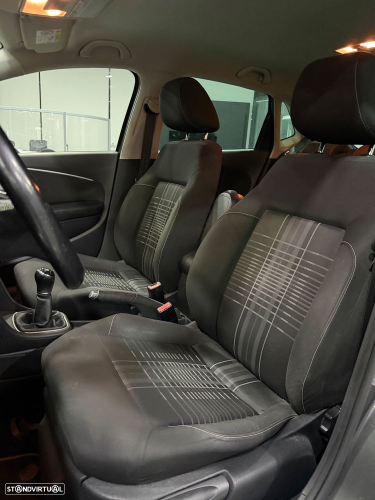 VW Polo 1.4 TDi Confortline - 12