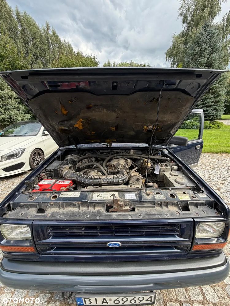 Ford Explorer - 10