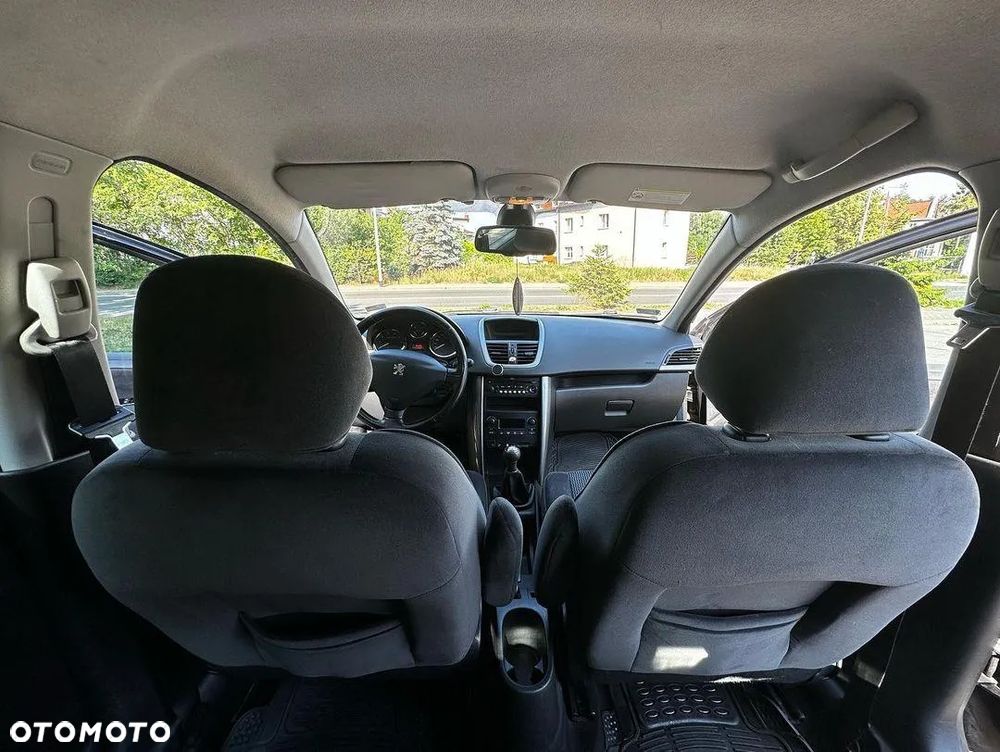 Peugeot 207 1.4 16V Trendy - 11