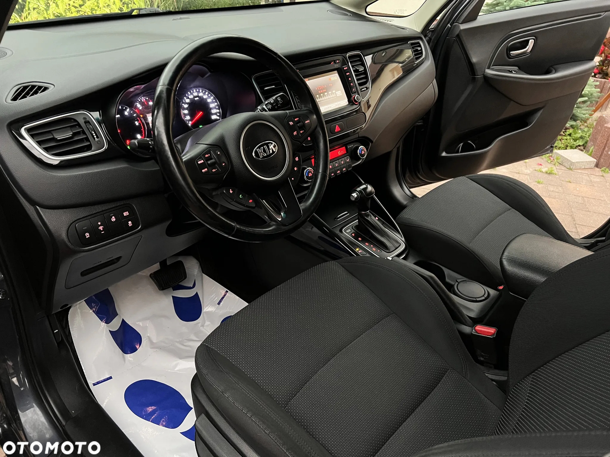 Kia Carens 1.7 CRDi 141 ISG Vision - 26