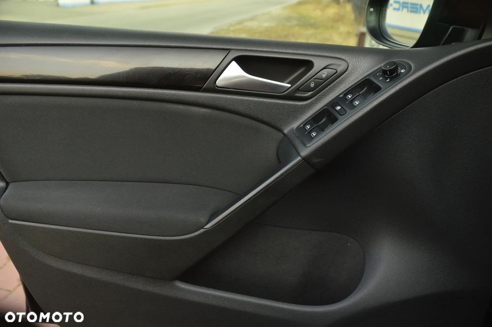 Volkswagen Golf 1.4 TSI BlueMotion Technology Cup - 17